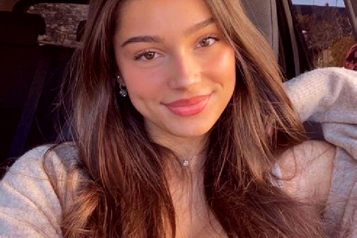 Aria, 25, a brunette green-eyed asian companion based in Dagangan. Offering Prostate Massage, Duos, Deep French Kissing, Dinner Date, BDSM. Available for inc...