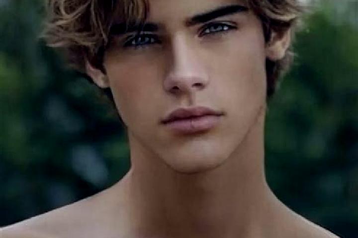 Aria, 25, a dark blonde brown-eyed caribbean companion based in Cazalilla. Offering A-Level, Deep French Kissing, OWO, Roleplay. Available for incall and out...