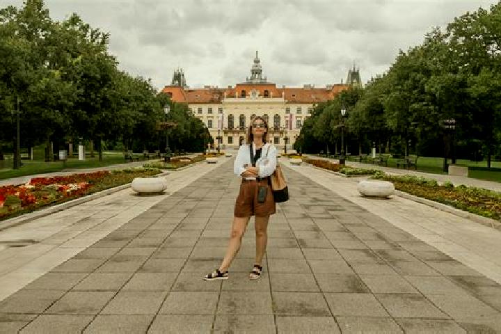 Aria, 25 — Escort in Zvecka, Serbia