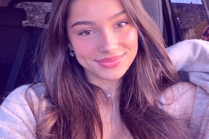 Aria, 26, a brunette blue-eyed indian companion based in Yagoua. Offering Domination, Striptease, 69, Duos. Available for incall and outcall, day and evening...