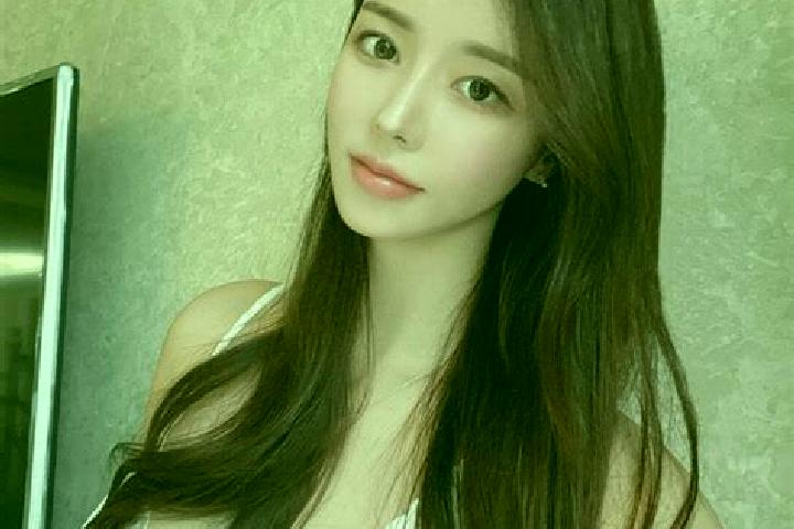 Aria, 26 — Escort in Sangshuyuan, China