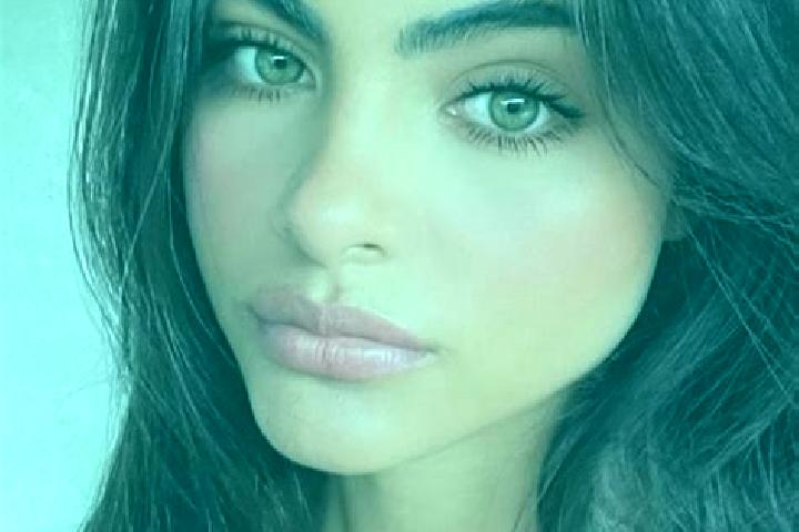 Aria, 27, a black hazel-eyed caucasian companion based in Vorona Mare. Offering Dinner Date, Girlfriend Experience, Tantra, Couples. Available for incall and...