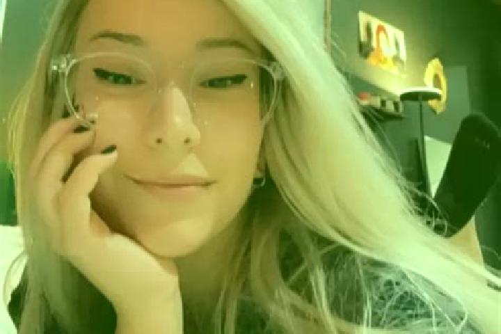 Aria, 27, a blonde brown-eyed mixed companion based in Stourport-on-Severn. Offering A-Level, Duos, OWO, Fetish. Available for incall and outcall, overnight ...