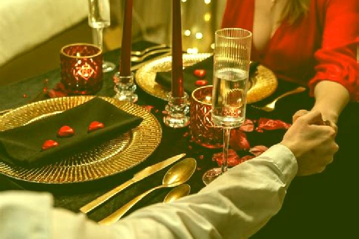 Aria, 27, a red dark-eyed mixed companion based in Southowram. Offering Dinner Date, BDSM, Couples. Available for incall and outcall, day and evening dates.