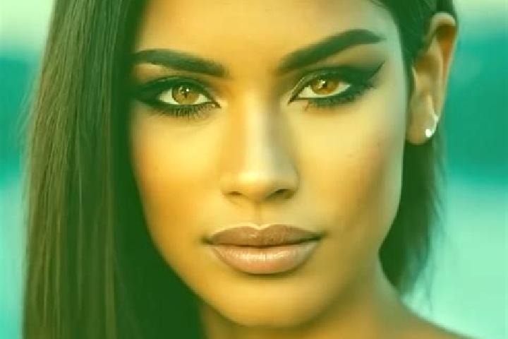 Aria, 27, a red green-eyed latina companion based in Zelenets. Offering Party Girl, Deep French Kissing, 69. Available for incall and outcall, overnight book...
