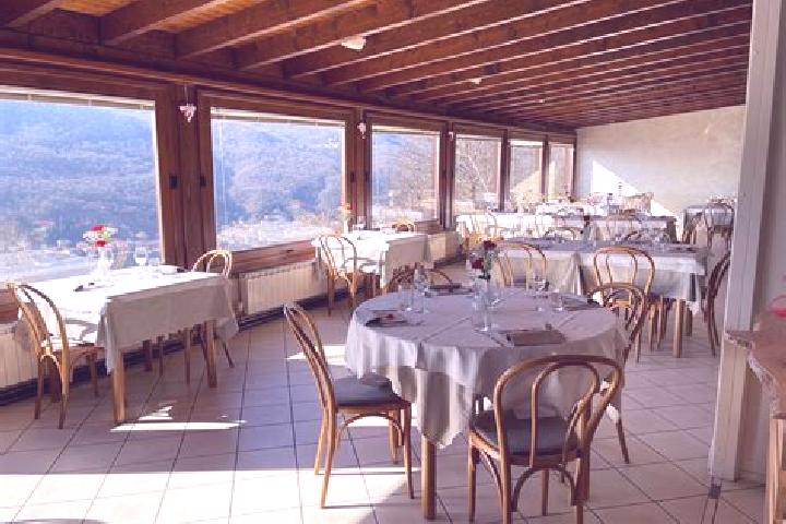 Aria, 27 — Escort in Cuasso al Piano, Italy