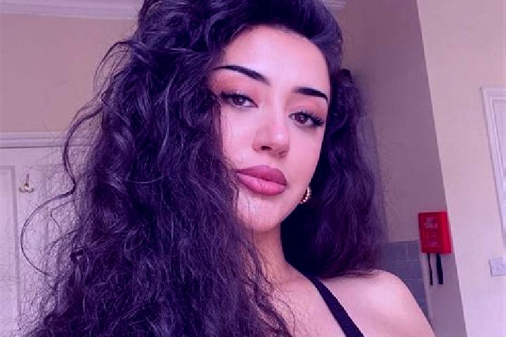 Aria, 27 — Escort in Kapakli, Turkey