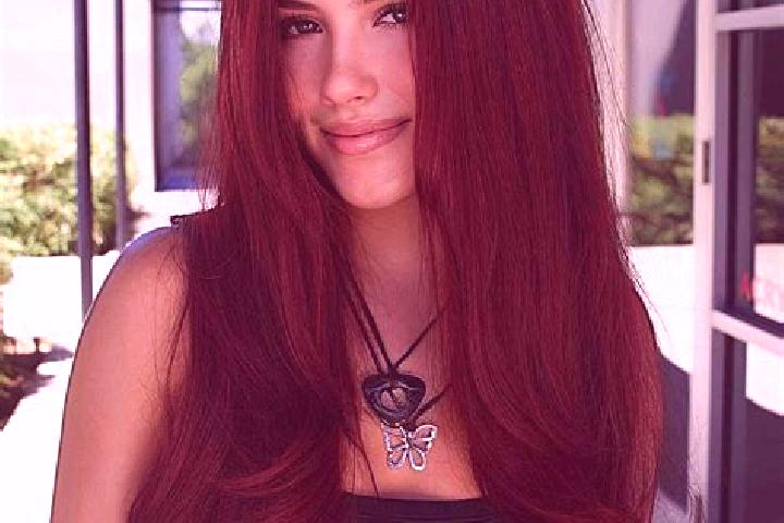 Aria, 28, a auburn dark-eyed mixed companion based in Roumoules. Offering BDSM, Massage, OWO. Available for incall and outcall, overnight bookings available.