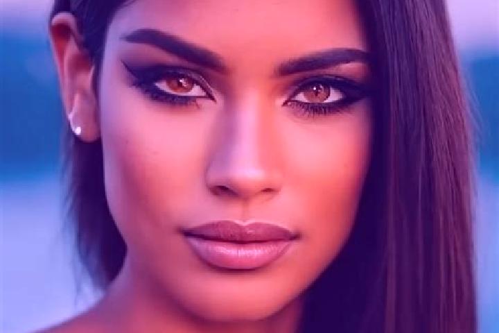 Aria, 28, a black dark-eyed latina companion based in Acaua. Offering Travel Companion, Dinner Date, Fetish, Domination. Available for incall and outcall, da...