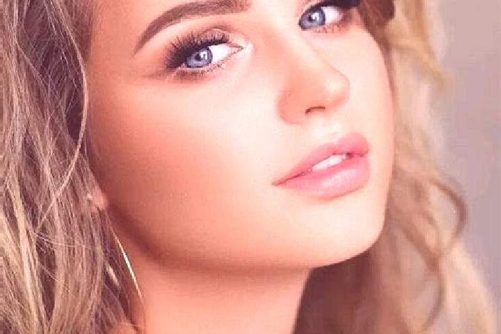 Aria, 28, a dark blonde blue-eyed indian companion based in Danvers. Offering Erotic Massage, Dinner Date, CIM, Massage, GFE. Available for incall and outcal...