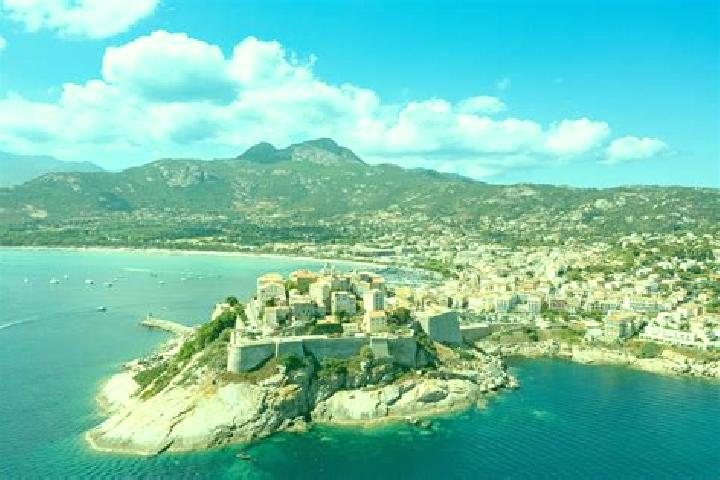 Aria, 28 — Escort in Calvi, France