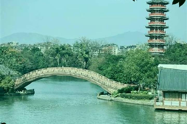 Aria, 28 — Escort in Mulong, China