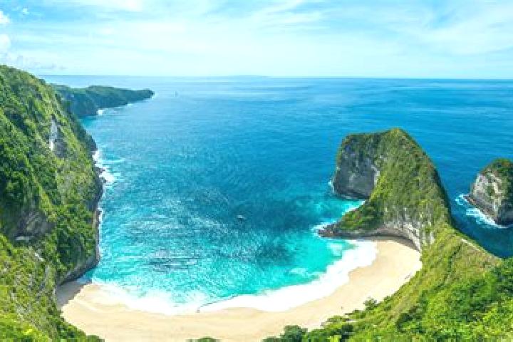 Aria, 28 — Escort in Peujeuh, Indonesia