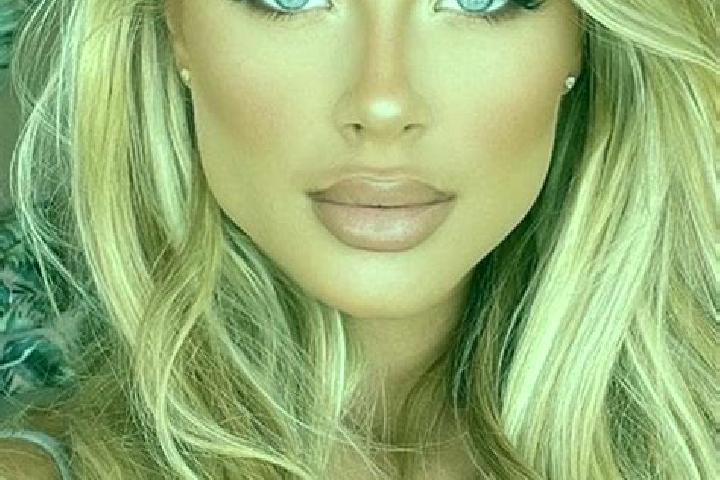 Aria, 29, a blonde hazel-eyed latina companion based in Grogol. Offering Massage, A-Level, Dinner Date. Available for incall and outcall, day and evening dates.