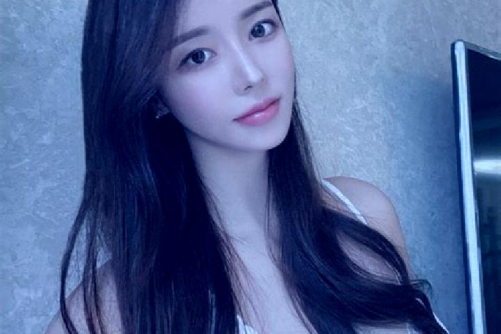 Aria, 29 — Escort in Hongshuiquan, China