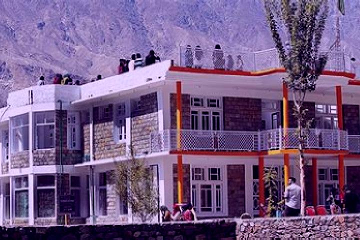 Aria, 29 — Escort in Jaglot, Pakistan