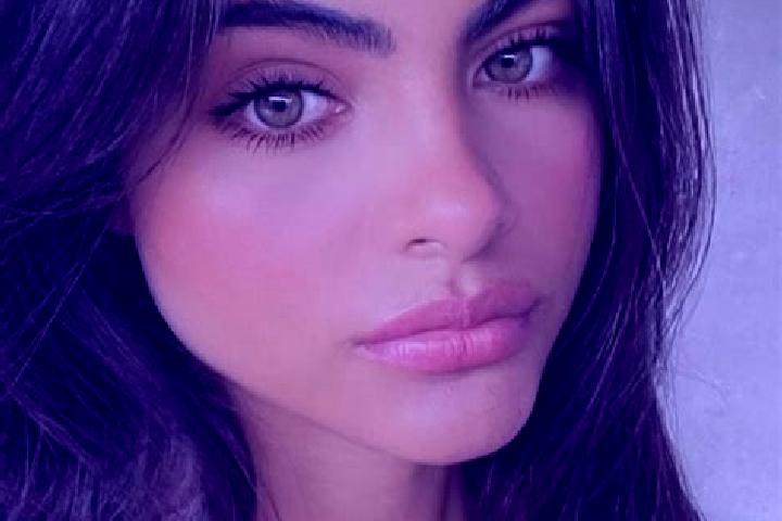 Aria, 30, a auburn grey-eyed indian companion based in Comitini. Offering Striptease, Girlfriend Experience, Couples, Duos. Available for incall and outcall,...