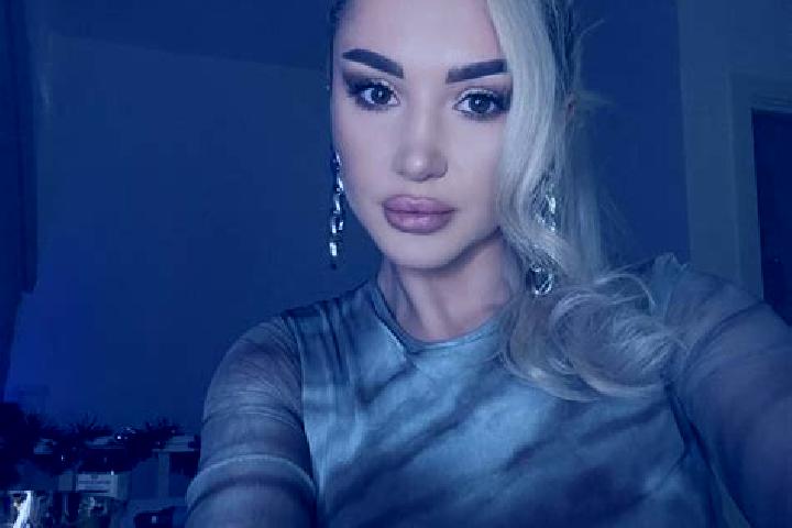 Aria, 30, a blonde amber-eyed caribbean companion based in Surovikino. Offering BDSM, Roleplay, Party Girl, GFE. Available for incall and outcall, day and ev...