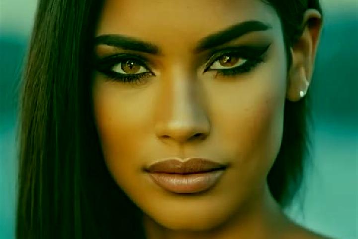 Aria, 30, a brunette dark-eyed latina companion based in Lashio. Offering Erotic Massage, Couples, Girlfriend Experience, Domination. Available for incall an...