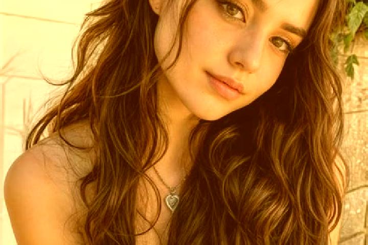 Aria, 30, a brunette hazel-eyed middle eastern companion based in Chahor. Offering Duos, Deep French Kissing, Party Girl. Available for incall and outcall, o...