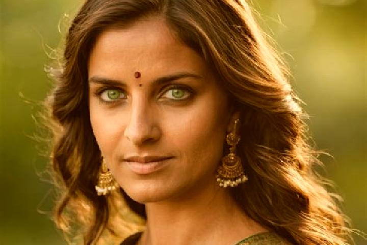 Aria, 30, a chestnut green-eyed indian companion based in Tangerine. Offering Duos, Fetish, 69, Domination, BDSM. Available for incall and outcall, day and e...