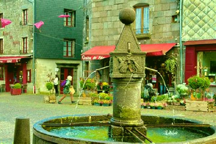 Aria, 30 — Escort in Besse-et-Saint-Anastaise, France