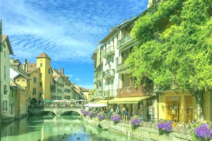 Aria, 30 — Escort in Blajan, France