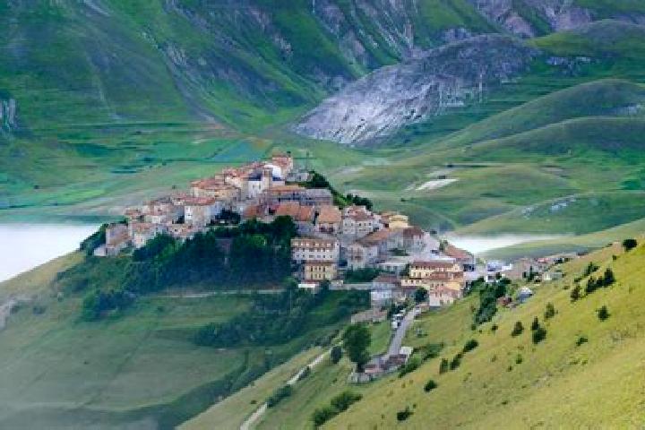 Aria, 30 — Escort in Castelluccio Inferiore, Italy
