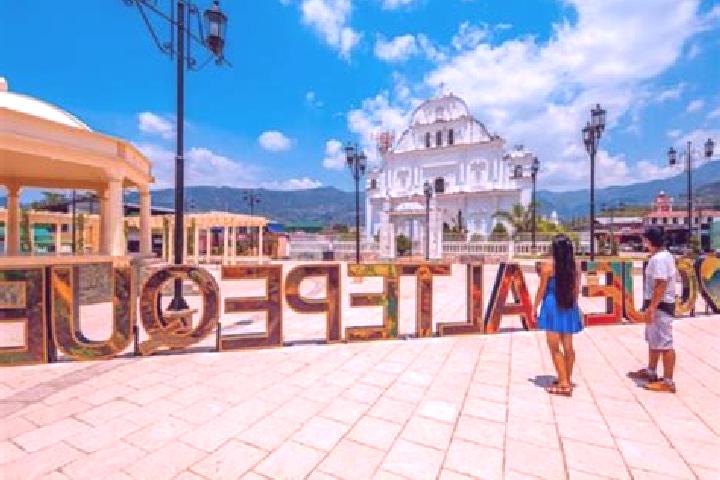 Aria, 30 — Escort in Quezaltepeque, Guatemala