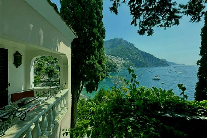 Aria, 30 — Escort in Treville, Italy