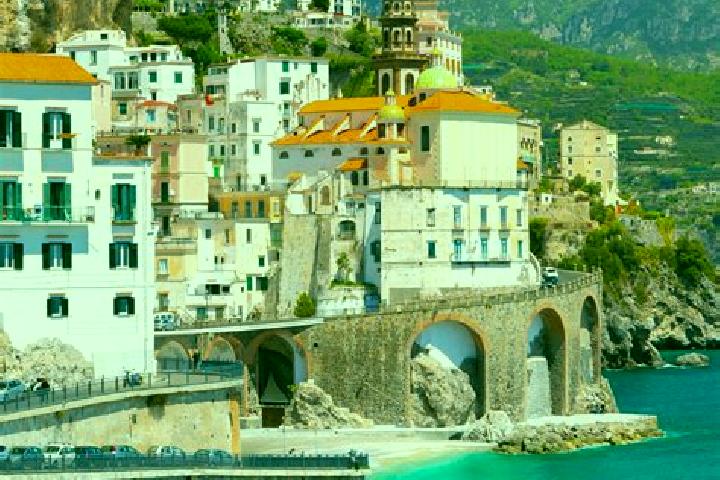 Aria, 30 — Escort in Zolla, Italy