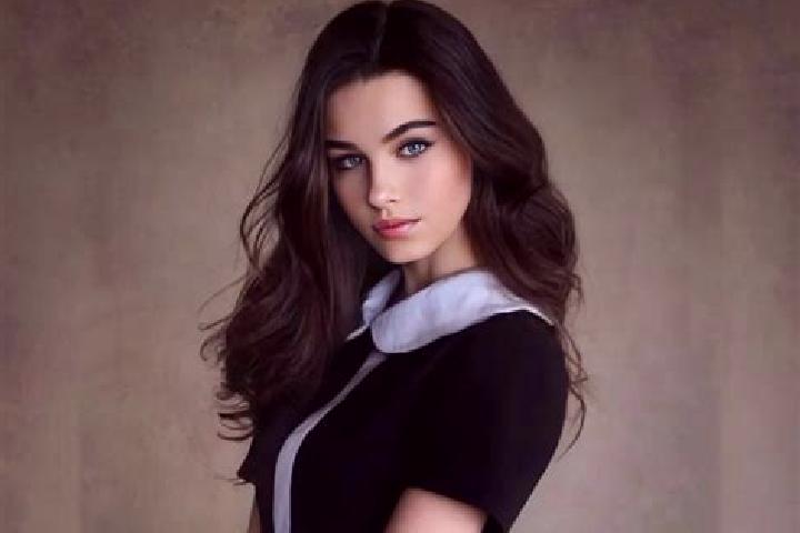 Aria, 31, a black blue-eyed slavic companion based in Vaas. Offering A-Level, Girlfriend Experience. Available for incall and outcall, day and evening dates.