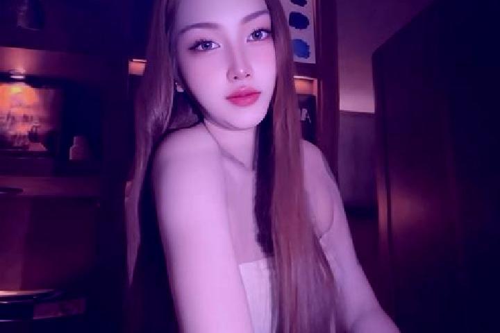 Aria, 31 — Escort in Jajar, Indonesia