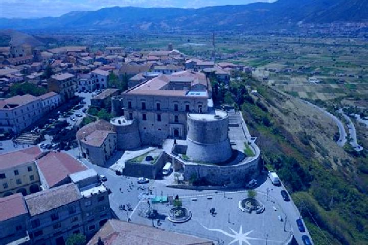 Aria, 31 — Escort in Teggiano-Macchiaroli, Italy
