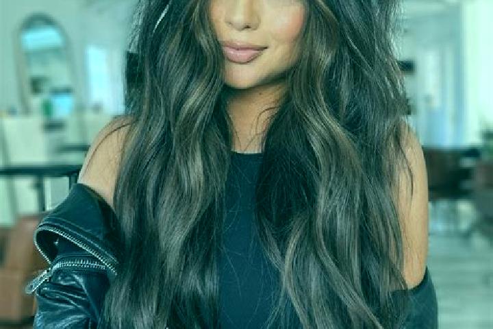 Aria, 32, a brunette dark-eyed mixed companion based in Hariharpur. Offering GFE, Deep French Kissing, Erotic Massage, 69, Roleplay. Available for incall and...