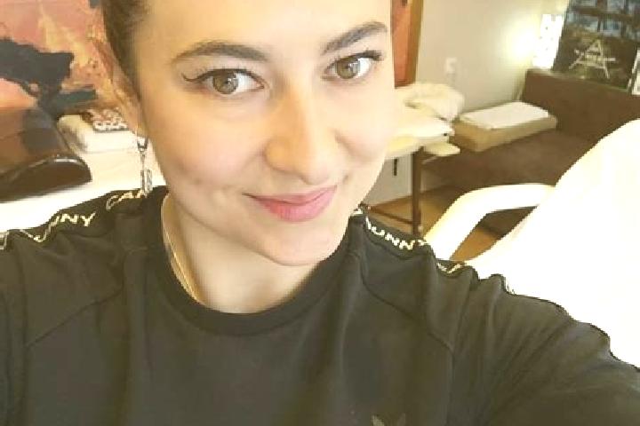 Aria, 32, a red dark-eyed mediterranean companion based in Mettingen. Offering Fetish, Domination, Dinner Date. Available for incall and outcall, overnight b...