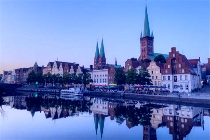 Aria, 32 — Escort in Busum, Germany