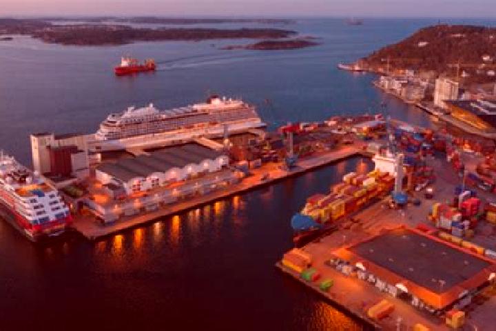 Aria, 32 — Escort in Stjordal, Norway