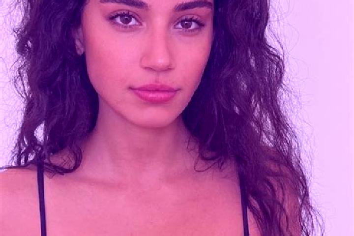 Aria, 33, a auburn amber-eyed european companion based in Mezitli. Offering Deep French Kissing, Massage, Roleplay, Erotic Massage. Available for incall and ...