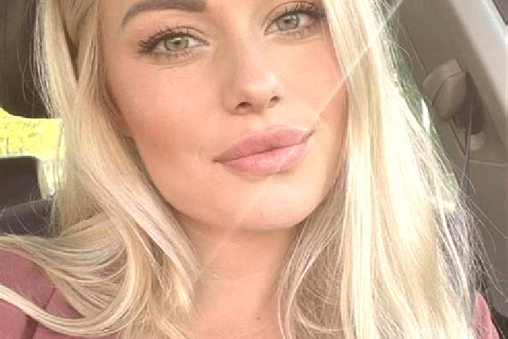Aria, 33, a blonde hazel-eyed caucasian companion based in Engelbert. Offering Dinner Date, Deep French Kissing, Erotic Massage. Available for incall and out...