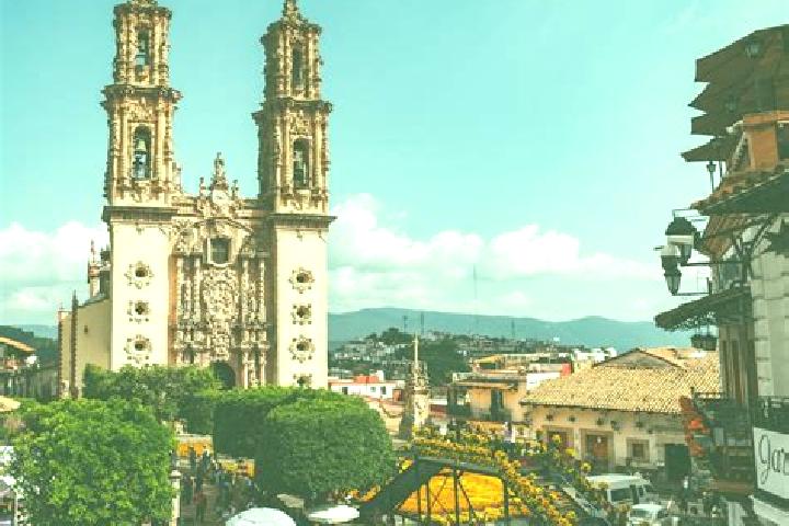 Aria, 33, a blonde hazel-eyed indian companion based in Taxco de Alarcon. Offering Travel Companion, Deep French Kissing, Roleplay, CIM. Available for incall...