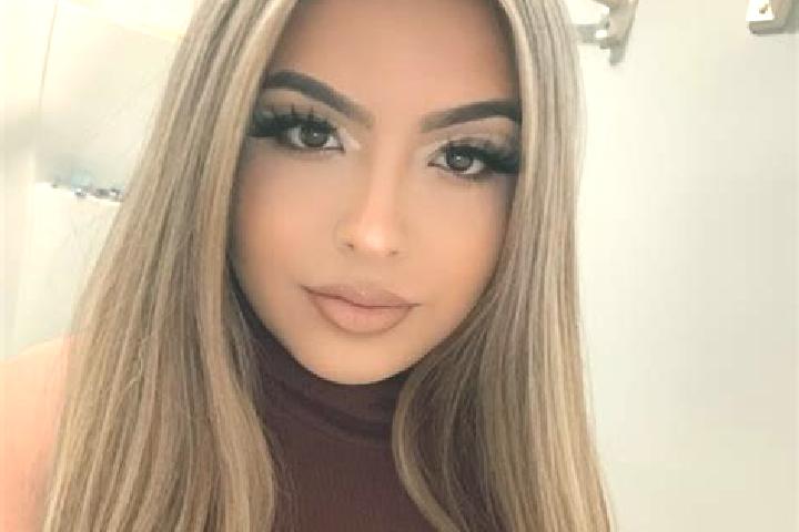 Aria, 34, a blonde dark-eyed latina companion based in Vechec. Offering CIM, Striptease, Domination. Available for incall and outcall, overnight bookings ava...
