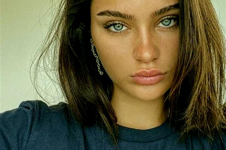 Aria, 34, a brunette blue-eyed caribbean companion based in Kirando. Offering 69, Domination, Couples, Fetish. Available for incall and outcall, day and even...