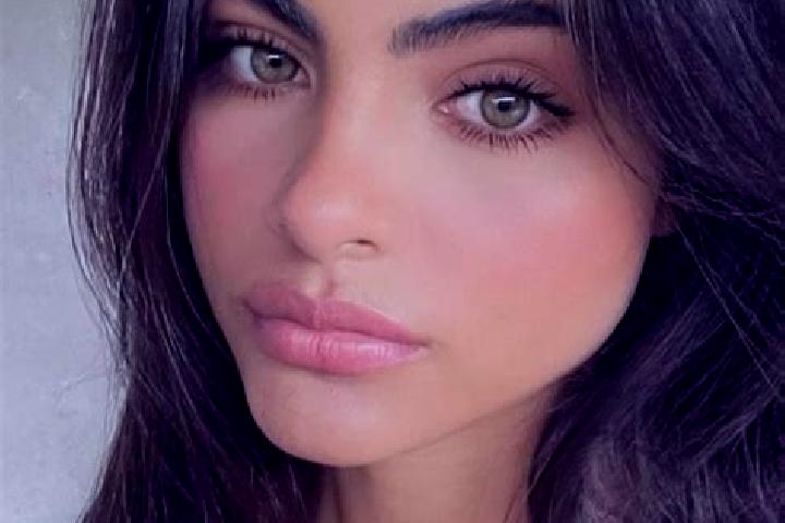 Aria, 34, a brunette green-eyed caucasian companion based in Hitcham. Offering A-Level, Prostate Massage, Tantra. Available for incall and outcall, day and e...