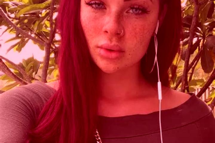 Aria, 34, a red dark-eyed european companion based in Bandar Baru Salak Tinggi. Offering CIM, BDSM, Couples. Available for incall and outcall, day and evenin...