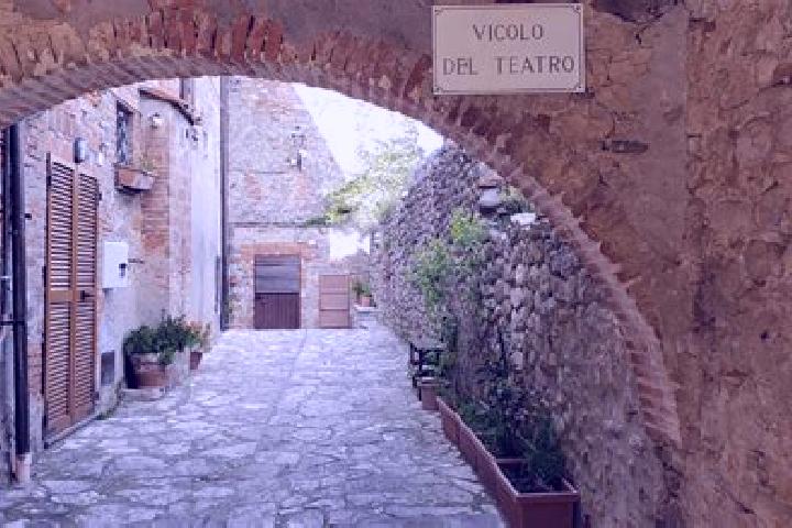 Aria, 34 — Escort in Monteleone di Puglia, Italy