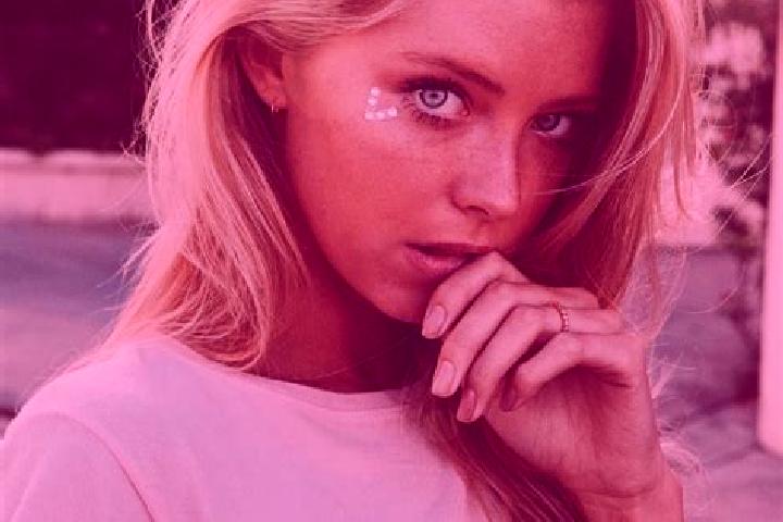 Aria, 35, a blonde blue-eyed ebony companion based in La Viste. Offering Erotic Massage, Overnight, Deep French Kissing. Available for incall and outcall, da...