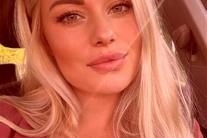 Aria, 35, a blonde hazel-eyed caribbean companion based in Bath. Offering A-Level, Couples, Prostate Massage, Tantra, Roleplay. Available for incall and outc...