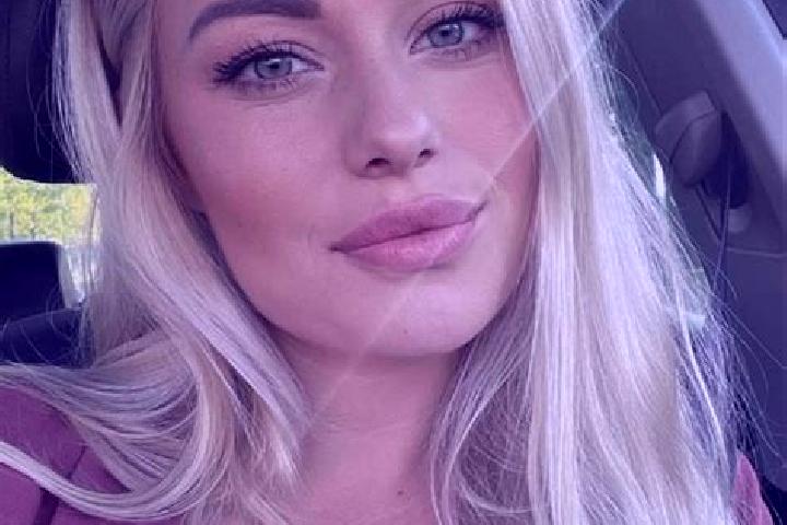Aria, 35, a blonde hazel-eyed indian companion based in Wanglian. Offering Fetish, CIM. Available for incall and outcall, day and evening dates.