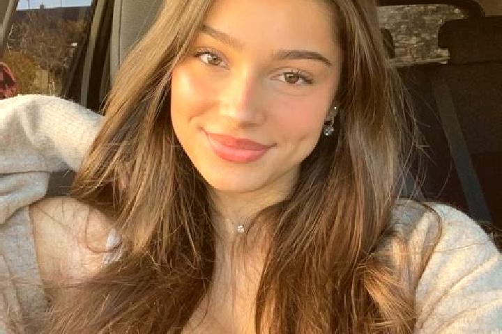 Aria, 35, a brunette grey-eyed mixed companion based in Carnauba dos Dantas. Offering CIM, BDSM, A-Level, Erotic Massage, Party Girl. Available for incall an...
